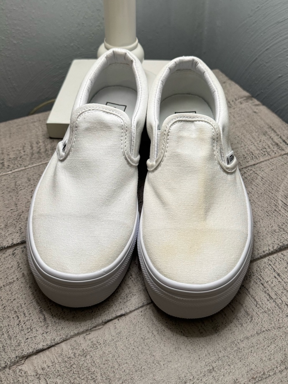 Vans Classic Slip-On White Slip-On Sneakers Size 3